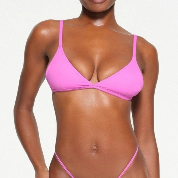 SKIMS Recycled Swim Adjustable Triangle Top | Size: Large - Picture 5 of 7